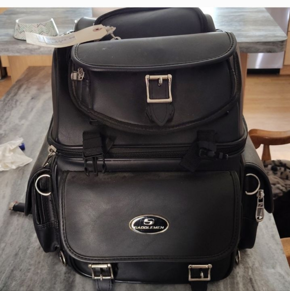 New with tagsSaddleman motorcycle luggage